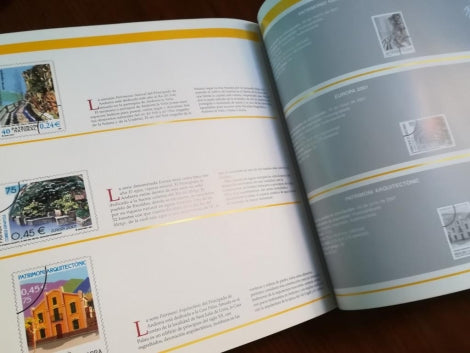 Libro de Sellos de Correos 2001